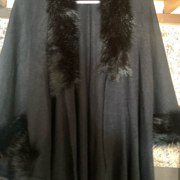 Marcus Alder shawl - Picture 2 of 7